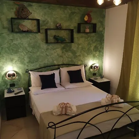 فندق مبيت وإفطار Medusa House غالّيبولي