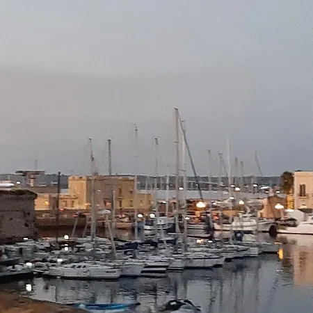 فندق مبيت وإفطار Medusa House غالّيبولي